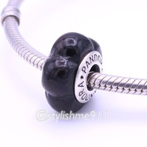 Authentic PANDORA Coracao De Negro Wood - Scalloped charm - 790712
